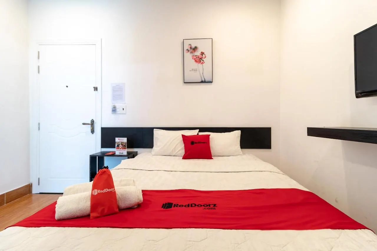 Hotel Reddoorz Plus Near Gia Dinh International Hospital 3 Ho Chi Minh City