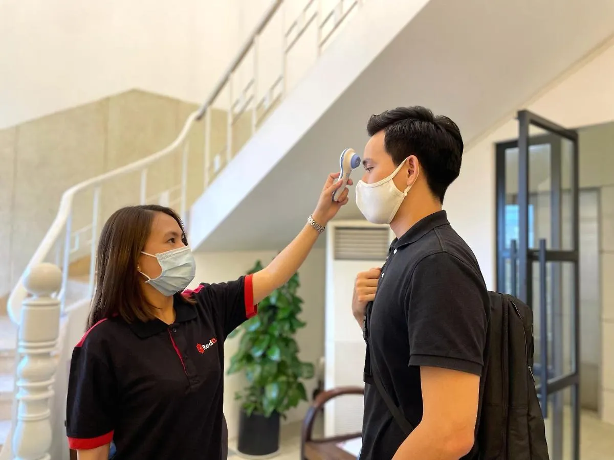 Hotel Reddoorz Plus Near Gia Dinh International Hospital 3 Ho Chi Minh City