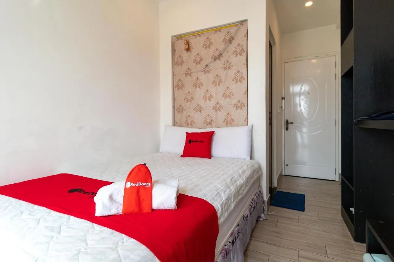 Reddoorz Plus Near Gia Dinh International Hospital 3 Ho Chi Minh City Hotel