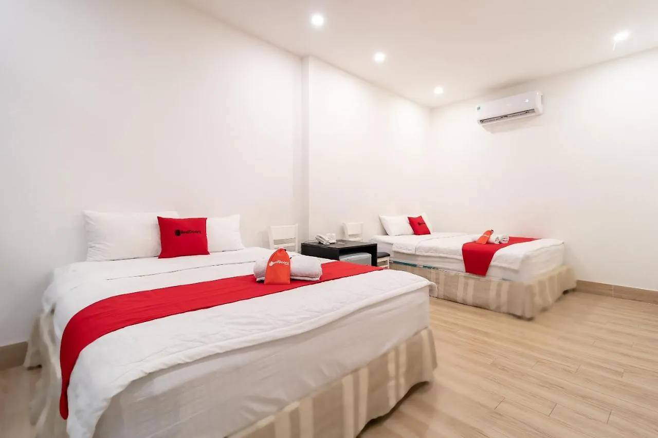 Hotel Reddoorz Plus Near Gia Dinh International Hospital 3 Ho Chi Minh City