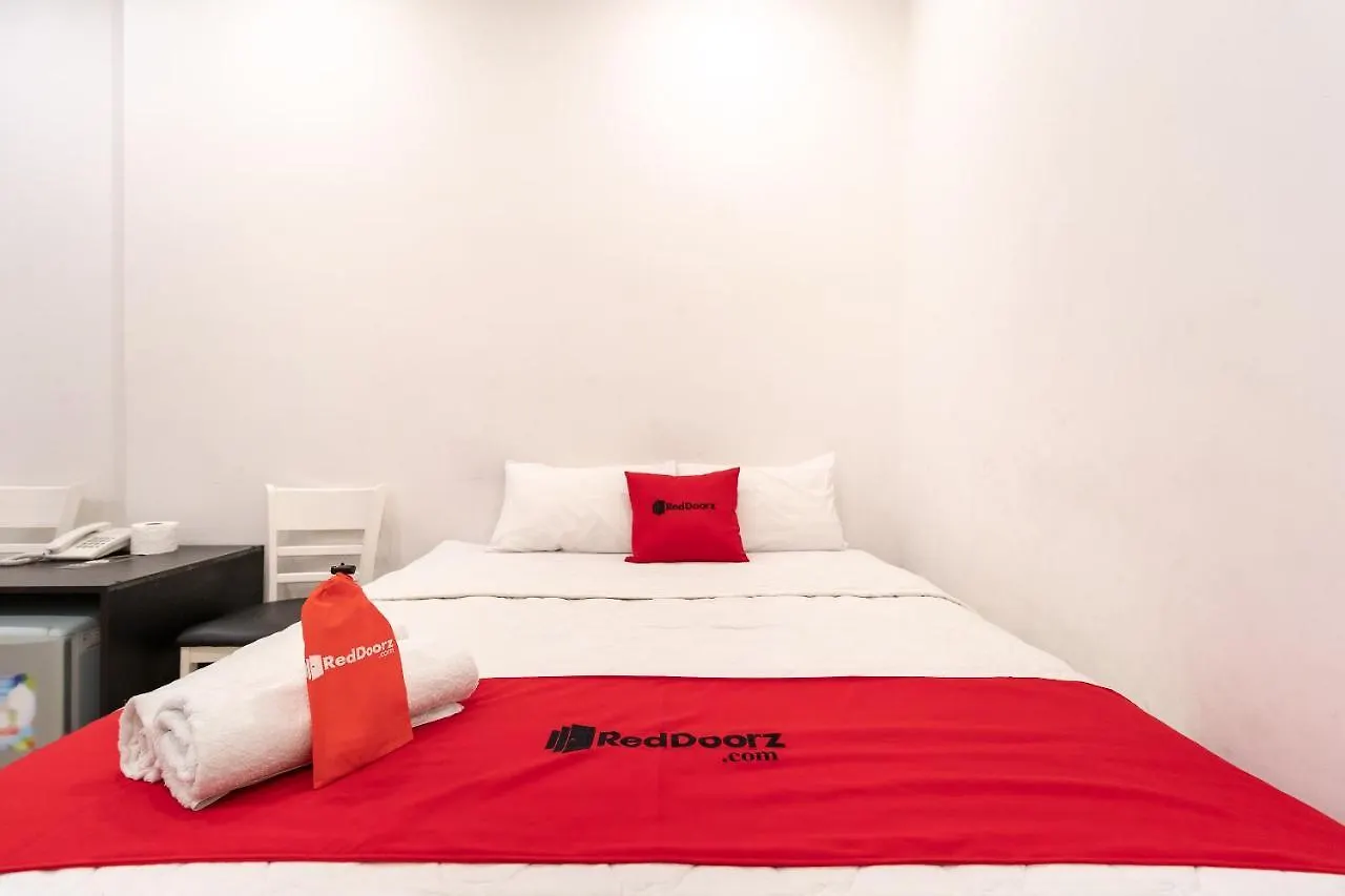 ** Hotel Reddoorz Plus Near Gia Dinh International Hospital 3 Ho Chi Minh City Vietnam