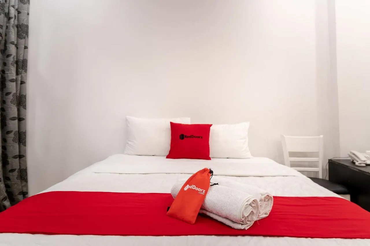 Reddoorz Plus Near Gia Dinh International Hospital 3 Ho Chi Minh City Hotel